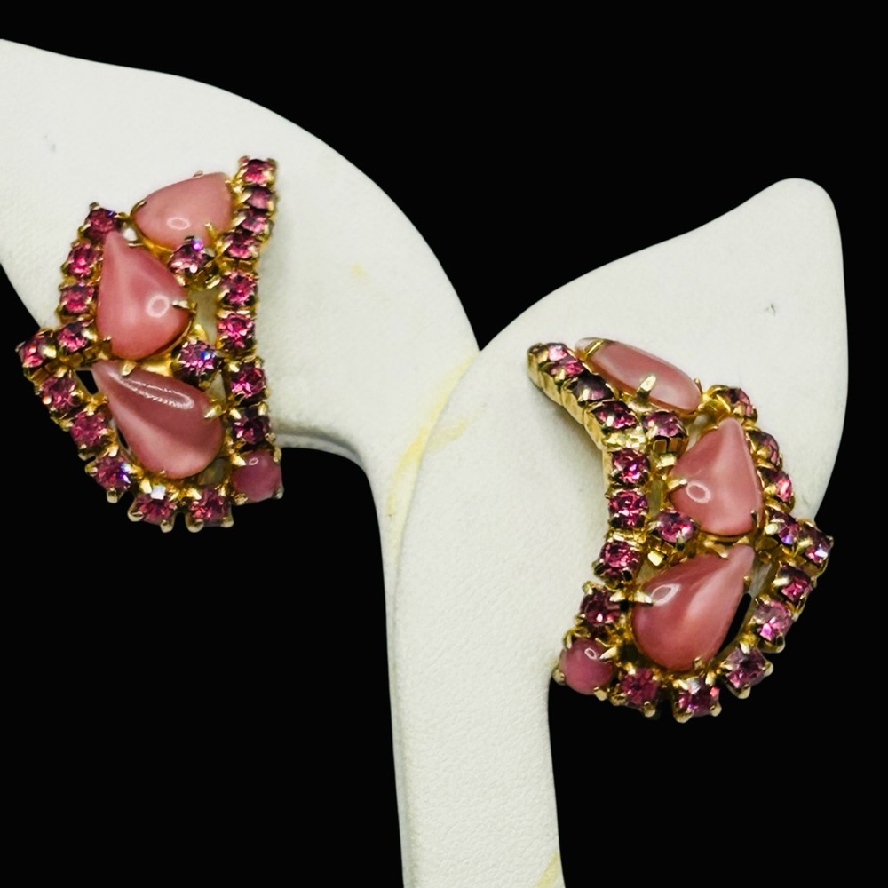 Vintage Pink Satin Glass Clip Earrings